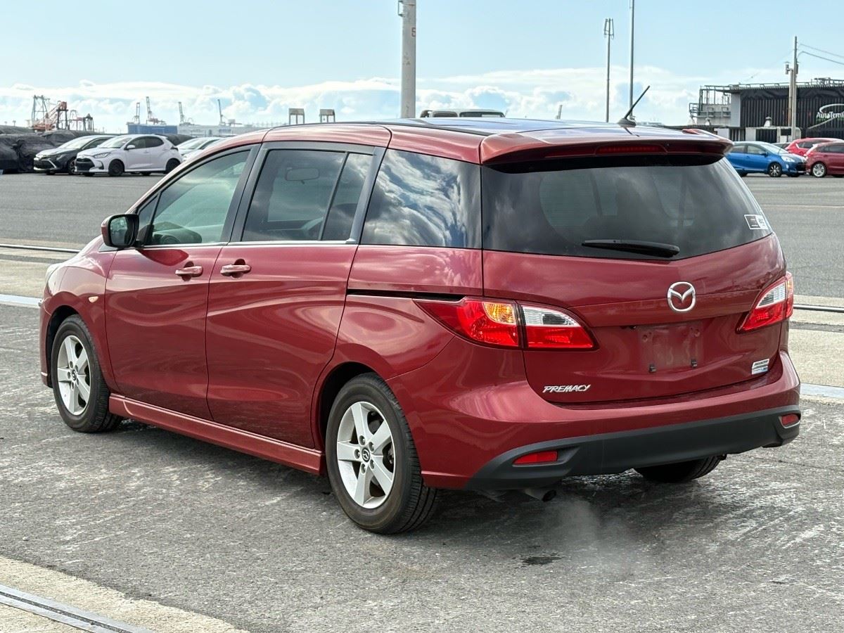 Vehicle image 5