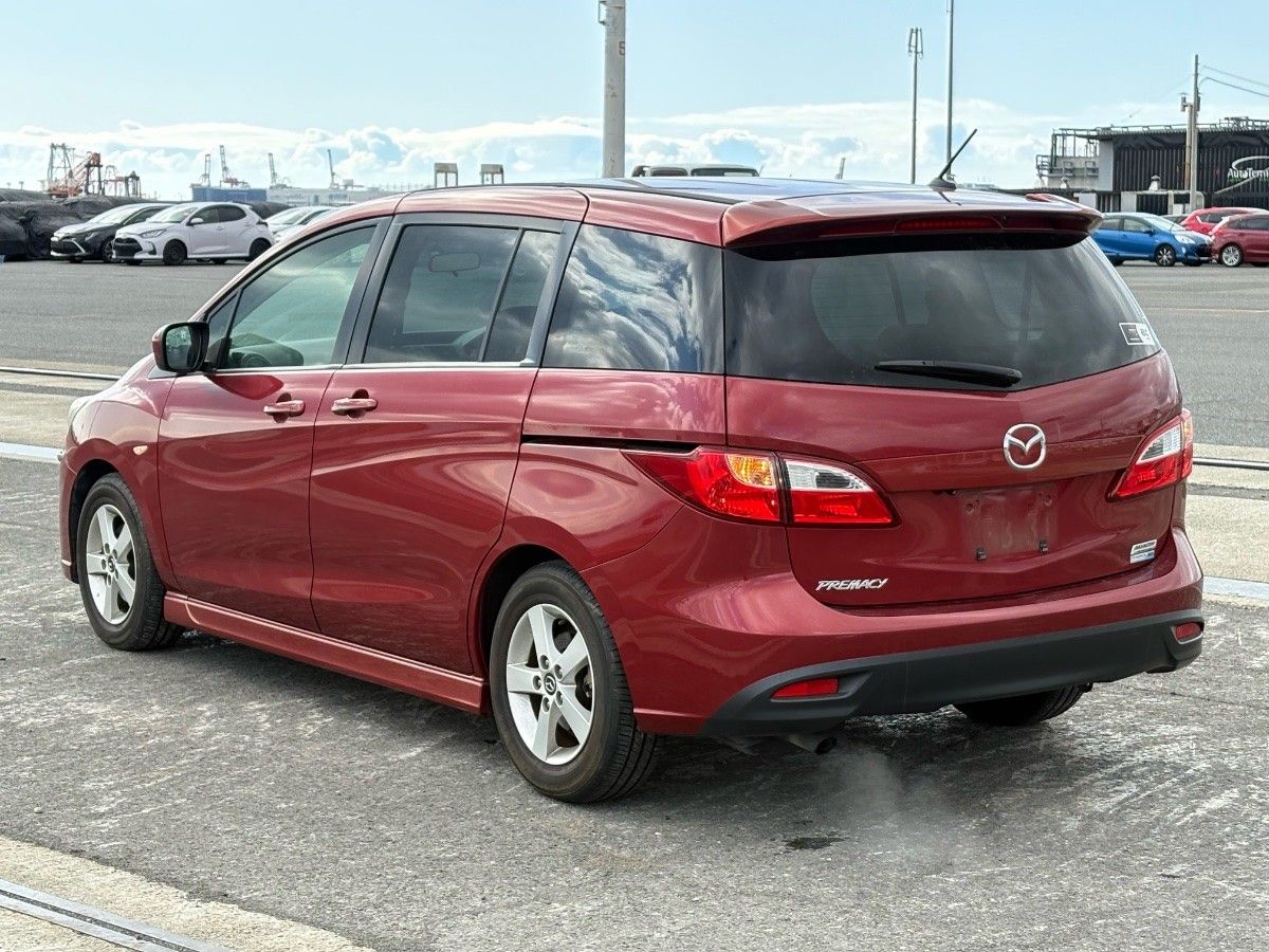 Vehicle image 5