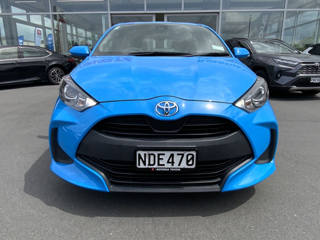 Vehicle image 3