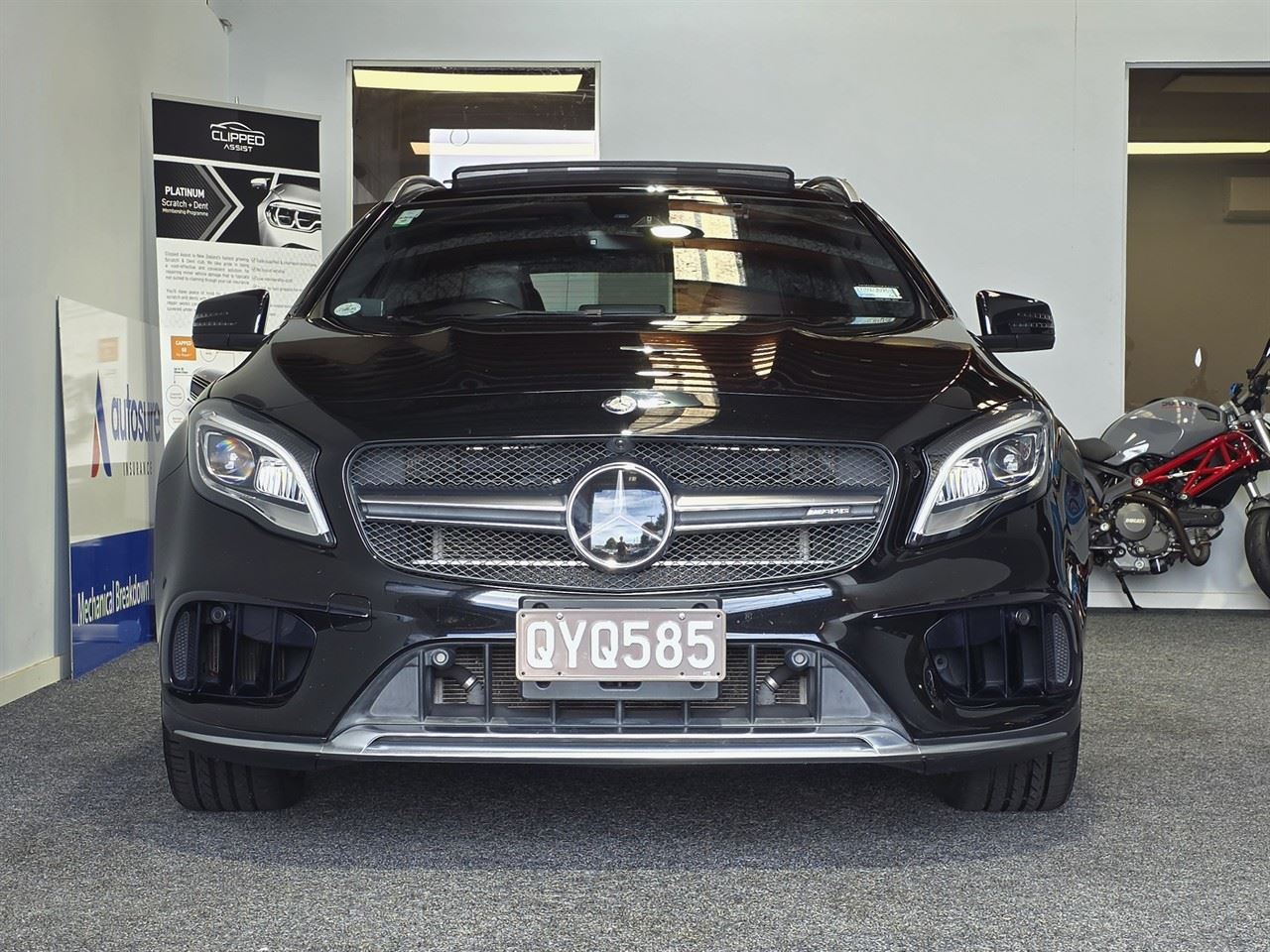 Vehicle image 4