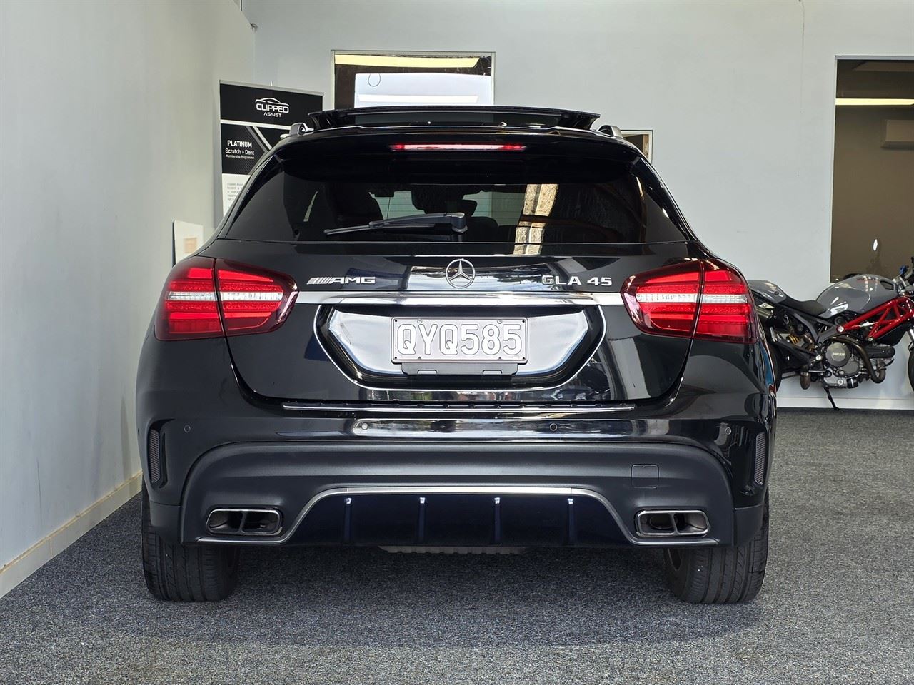 Vehicle image 5