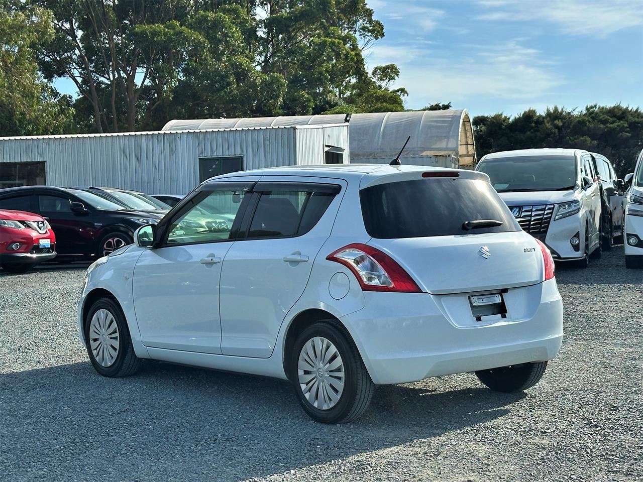 Vehicle image 4