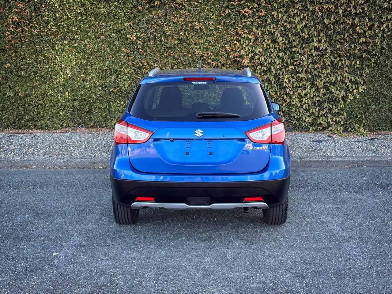 Vehicle image 4