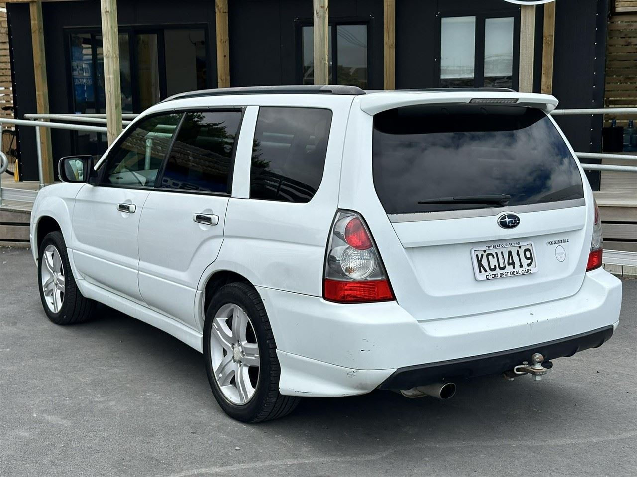 Vehicle image 4