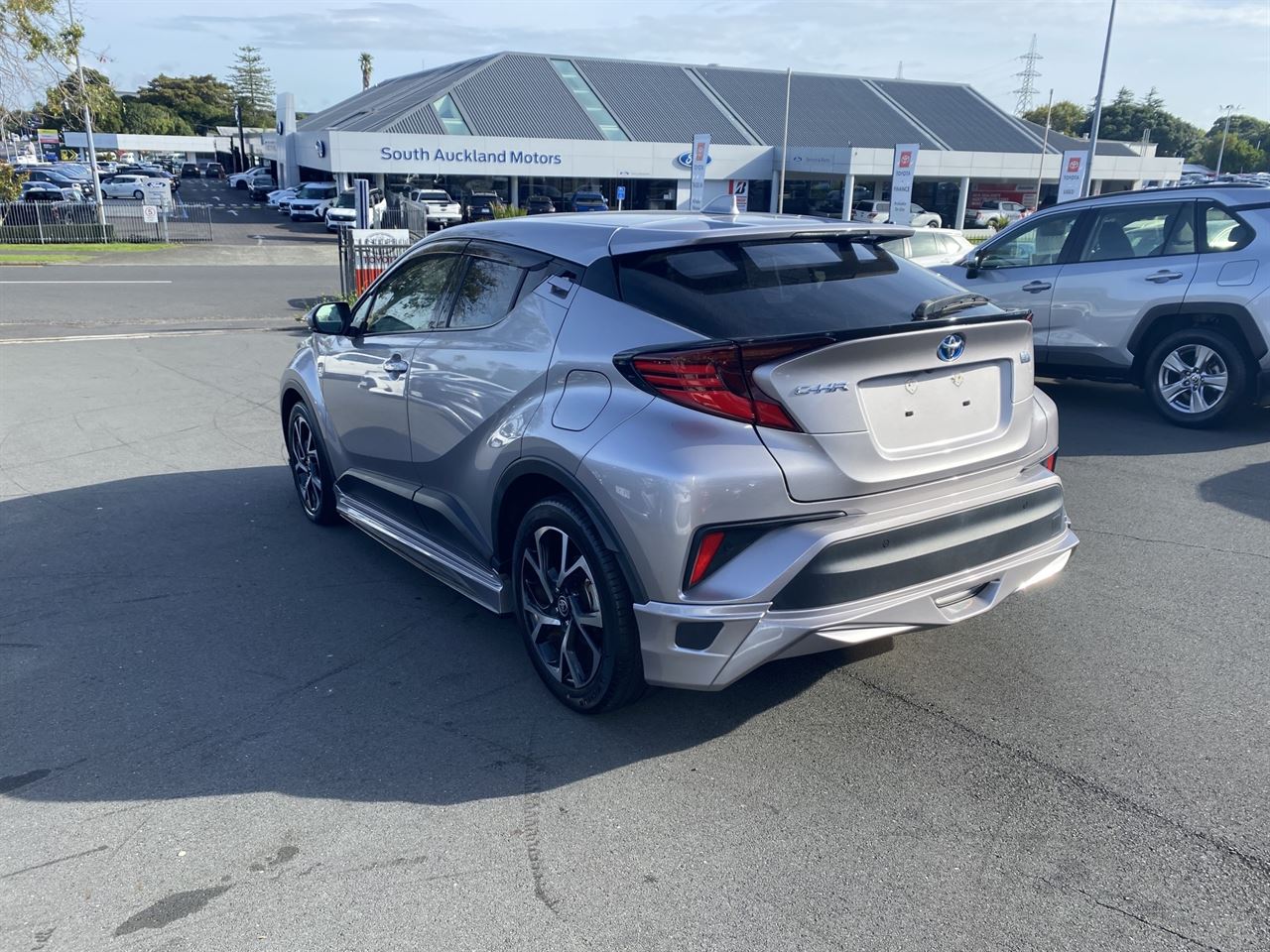 Vehicle image 4