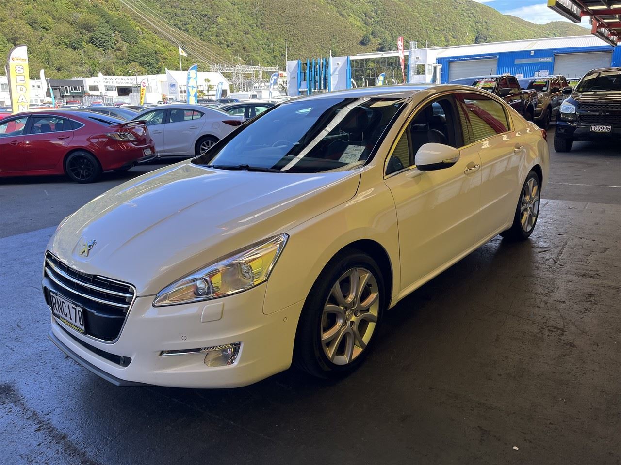 Vehicle image 3