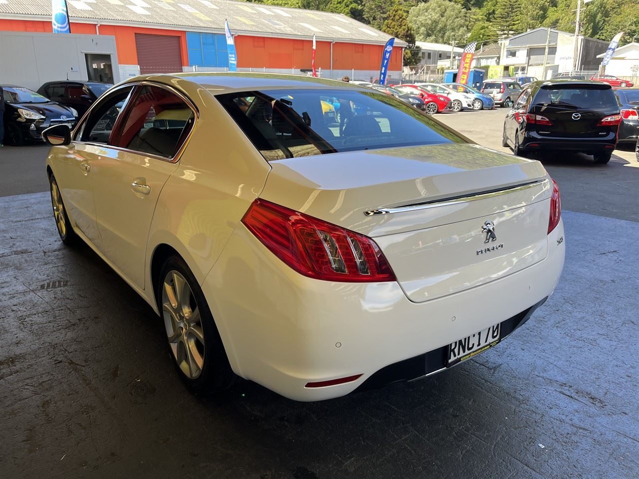 Vehicle image 4