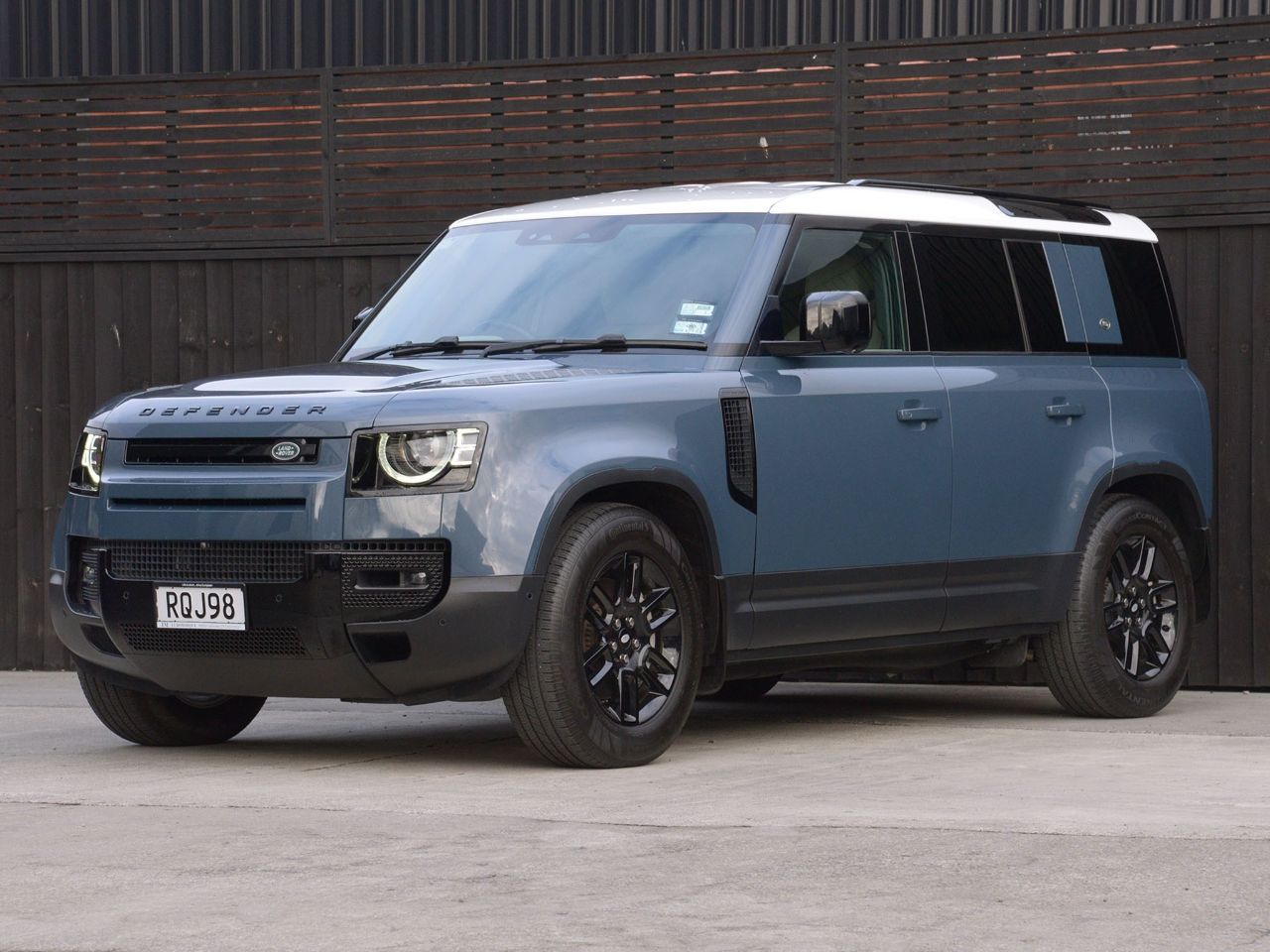 Vehicle image 5