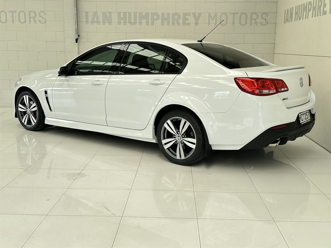 Vehicle image 4