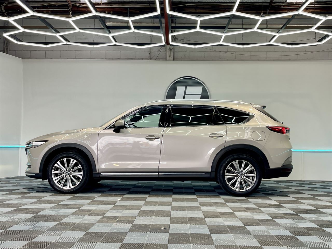Vehicle image 5