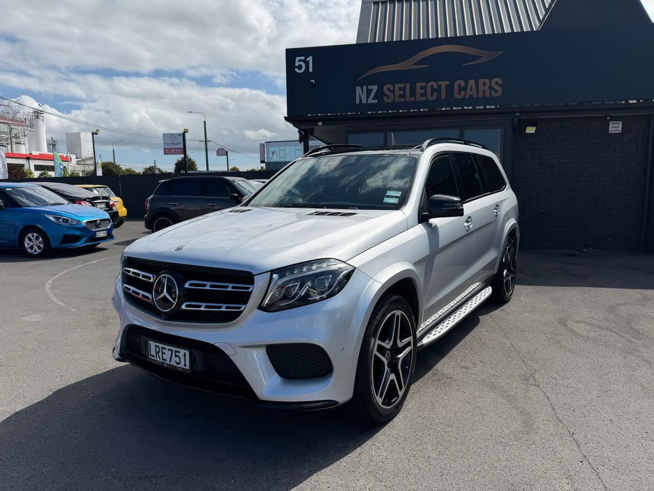 Vehicle image 3