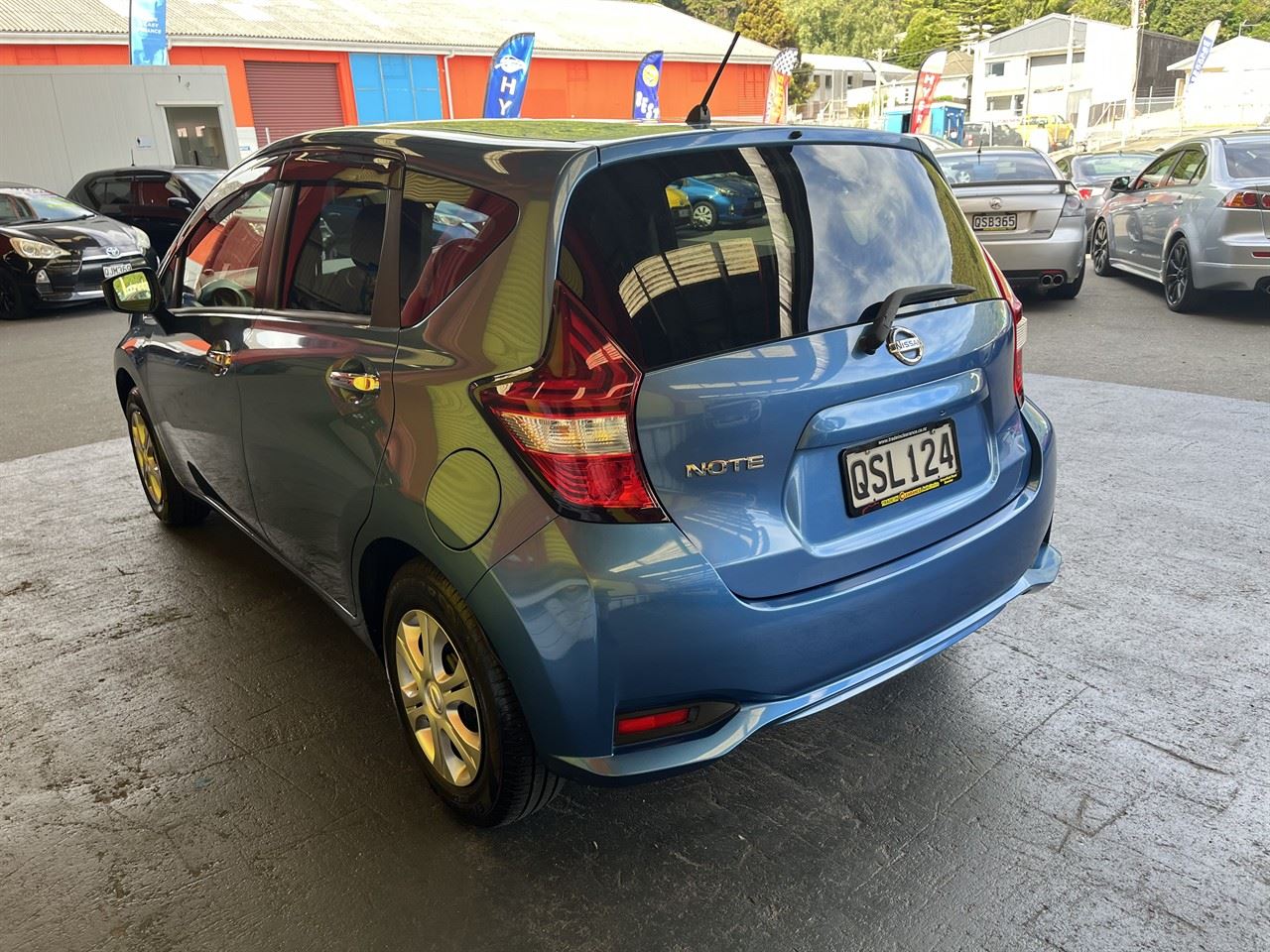 Vehicle image 4