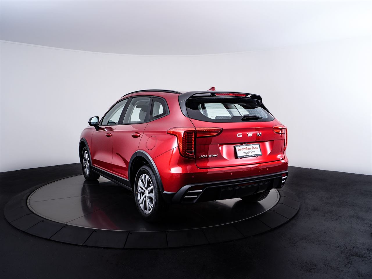 Vehicle image 5