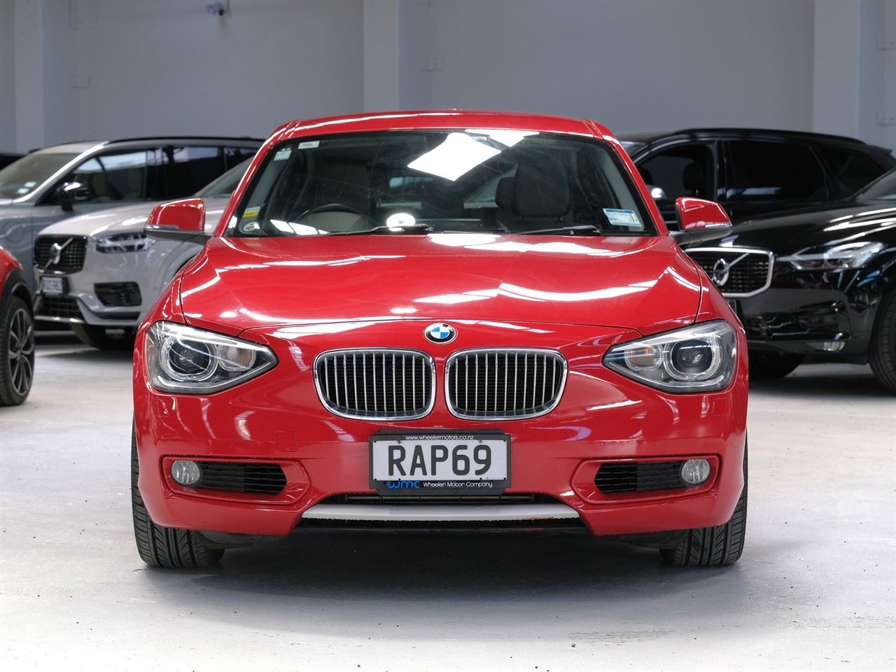 Vehicle image 3