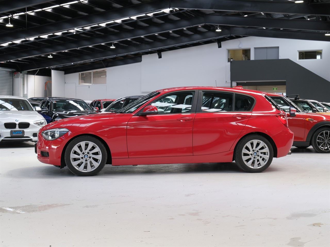 Vehicle image 5
