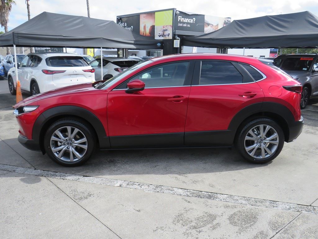 Vehicle image 4
