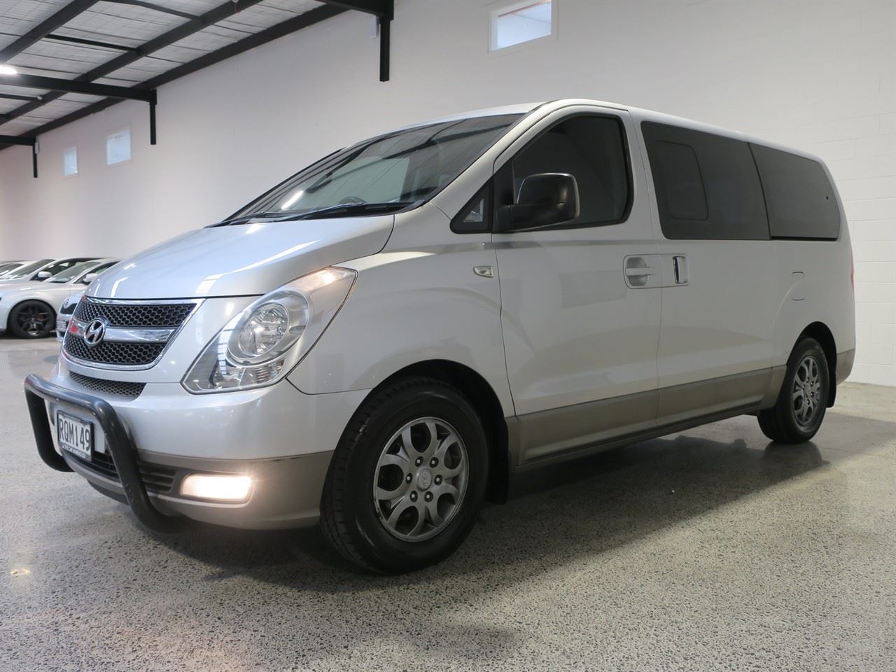 Vehicle image 5