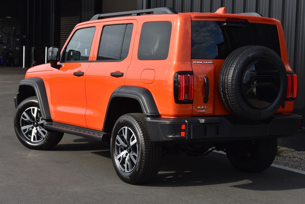 Vehicle image 4