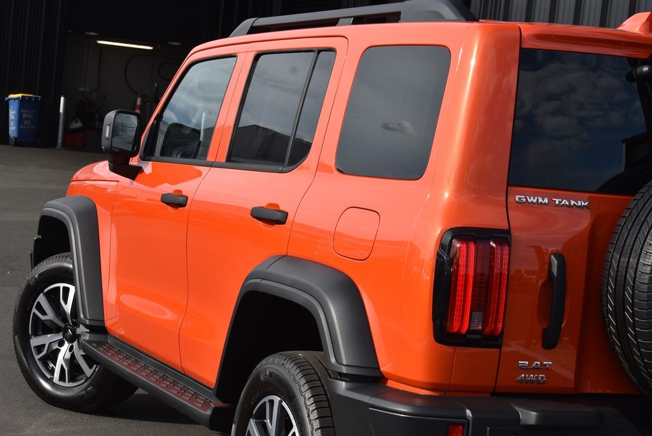 Vehicle image 5