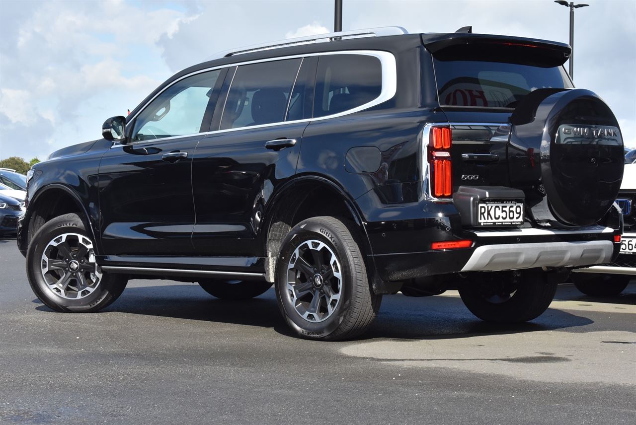 Vehicle image 4