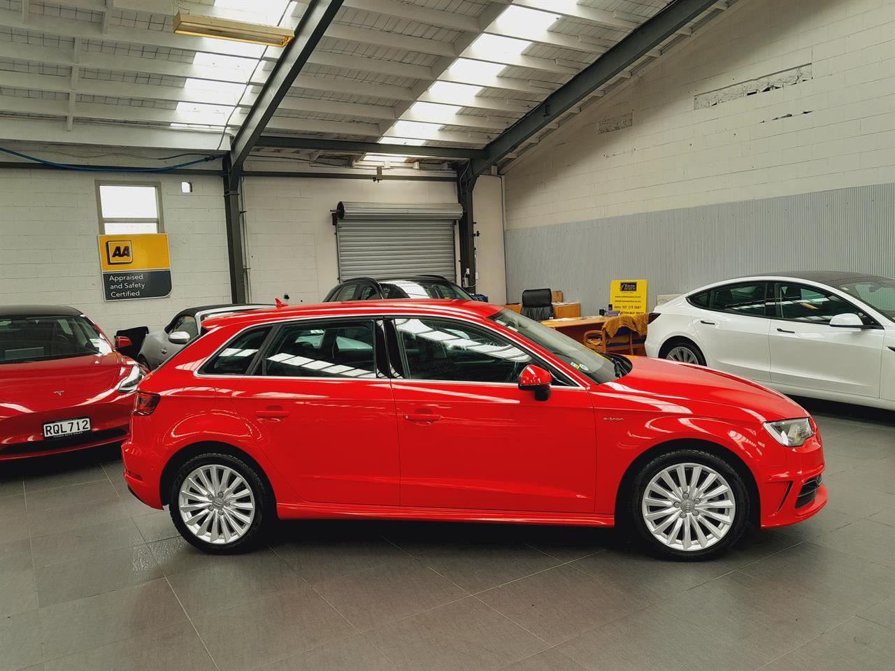 Vehicle image 3