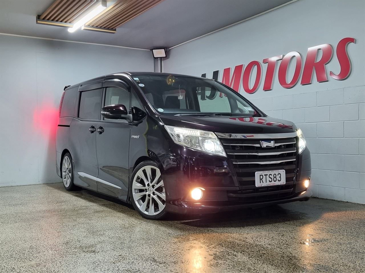 Vehicle image 1