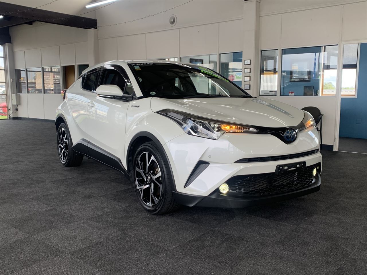 Vehicle image 3