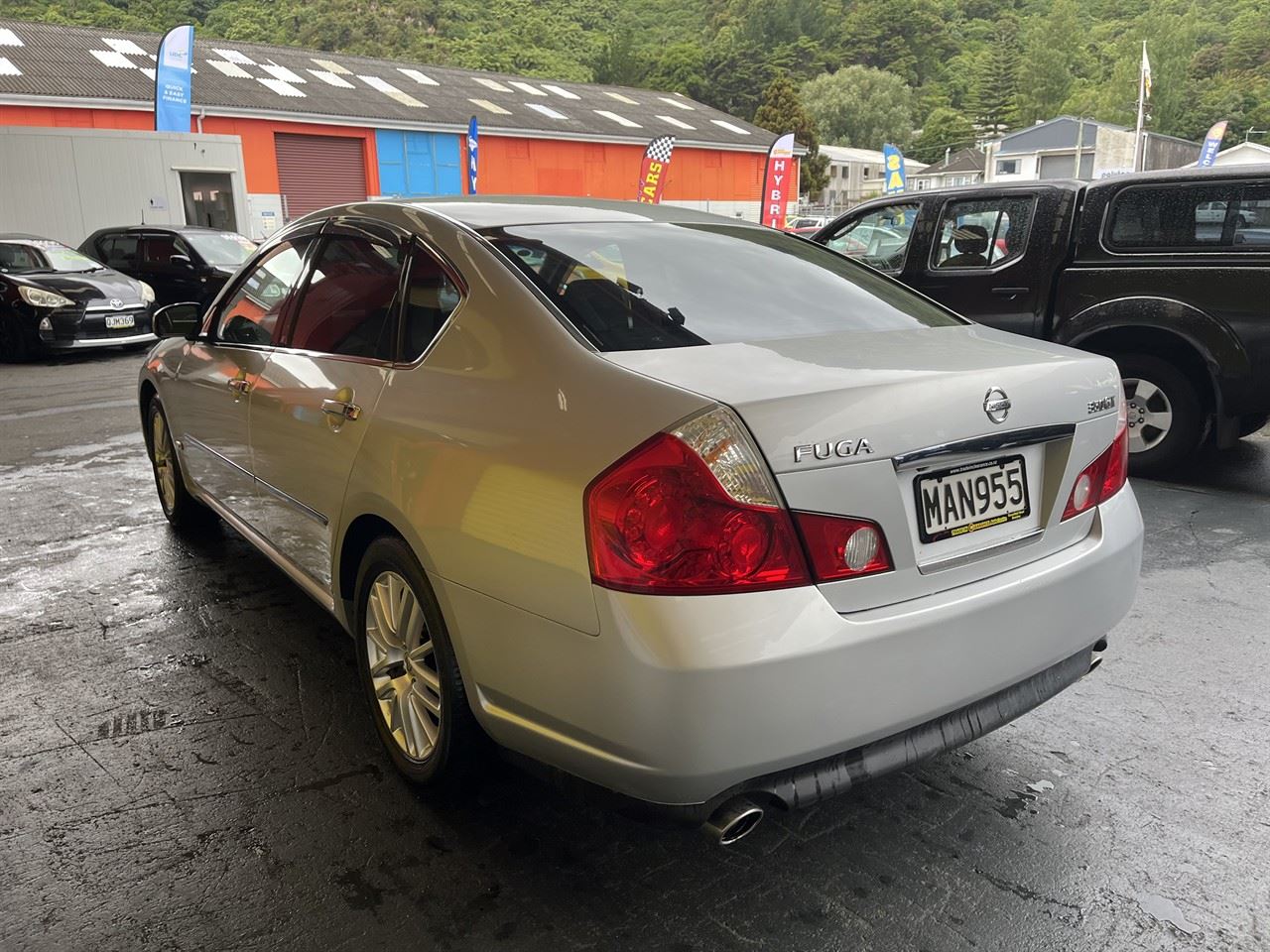 Vehicle image 4