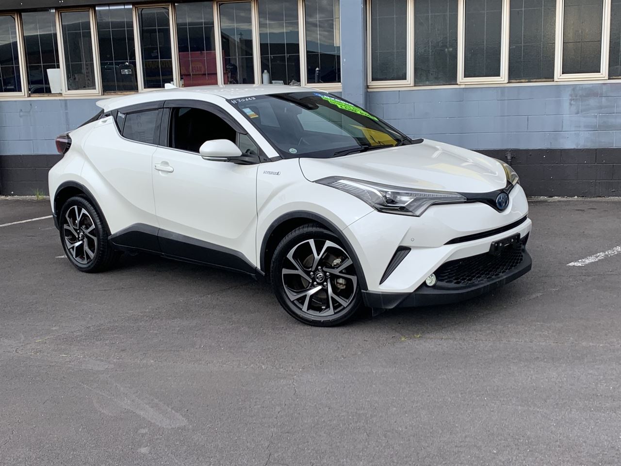 Vehicle image 4