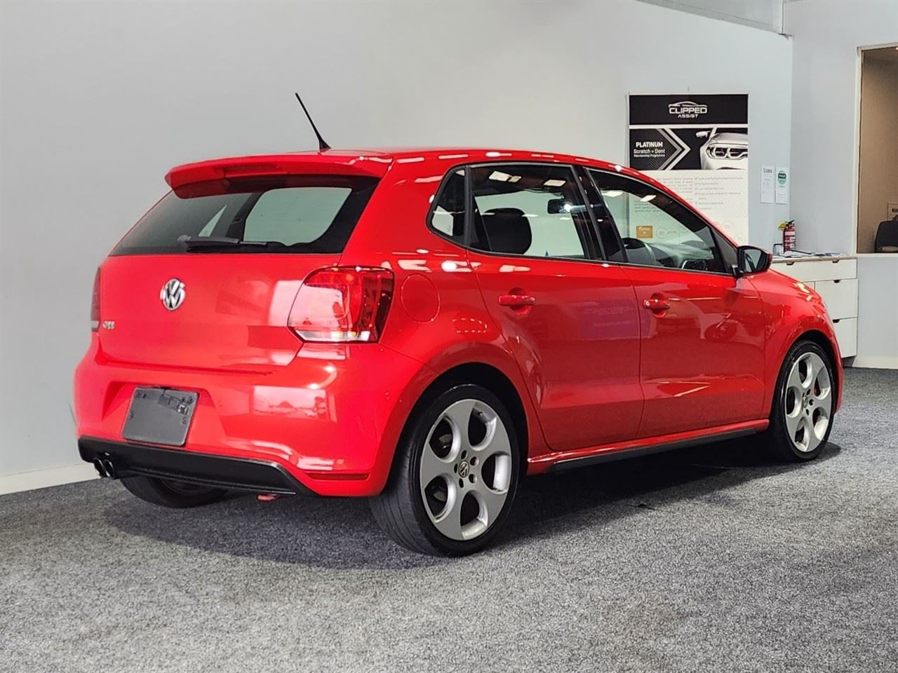 Vehicle image 5