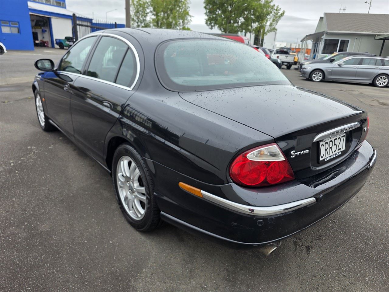 Vehicle image 3