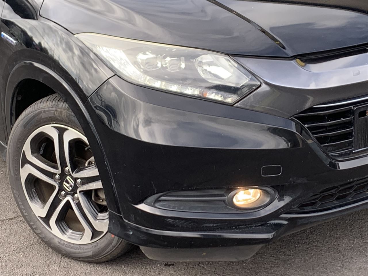 Vehicle image 5