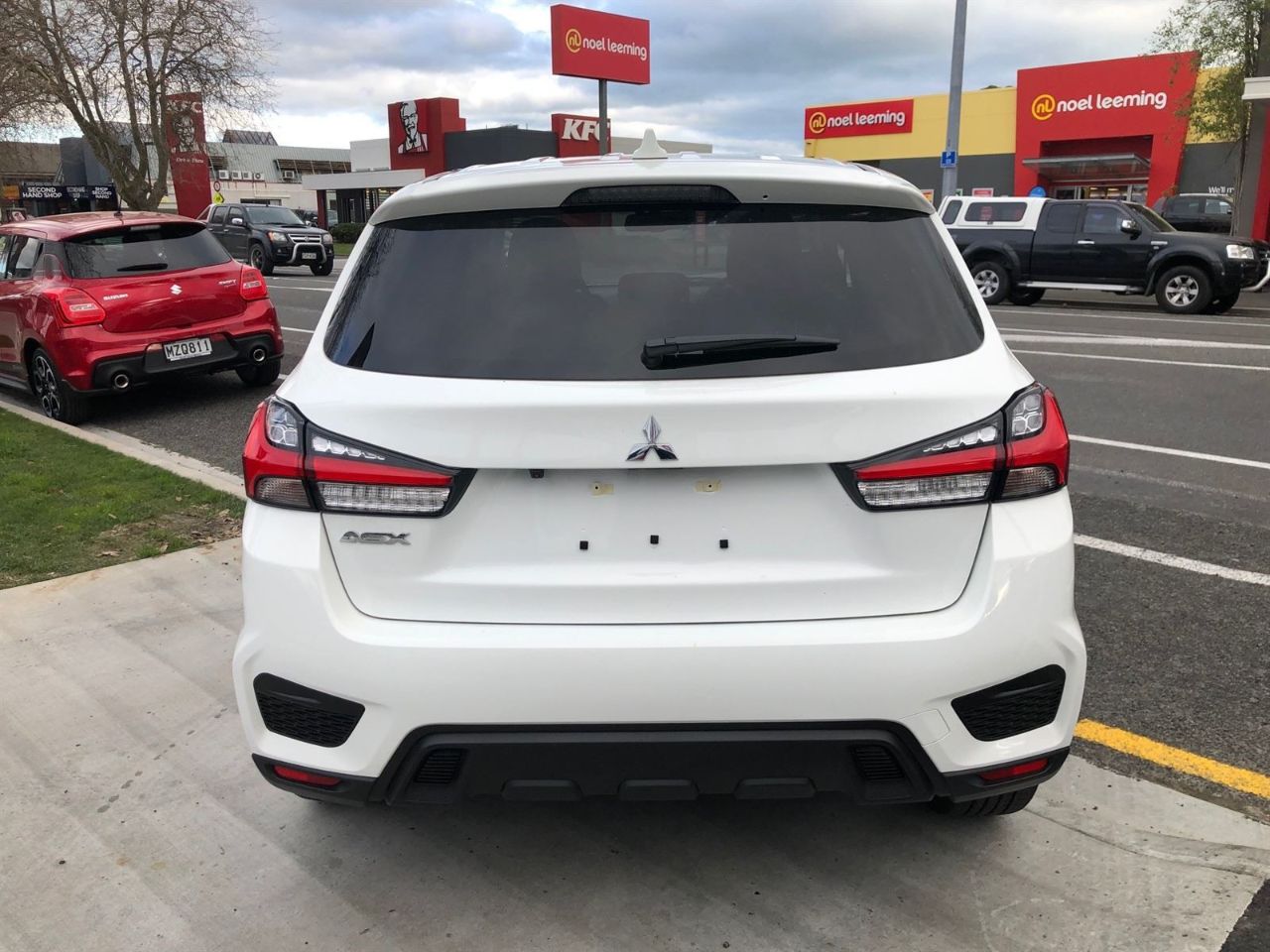Vehicle image 5