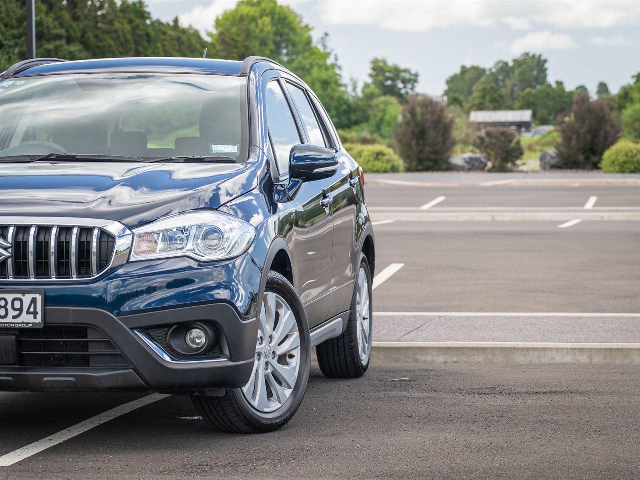 Vehicle image 5