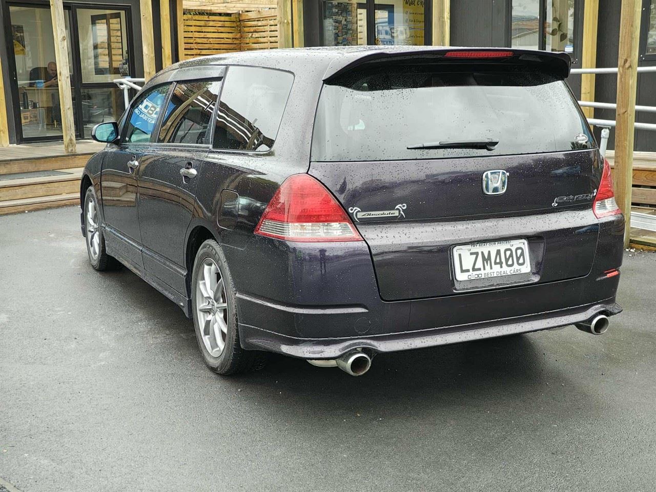 Vehicle image 4