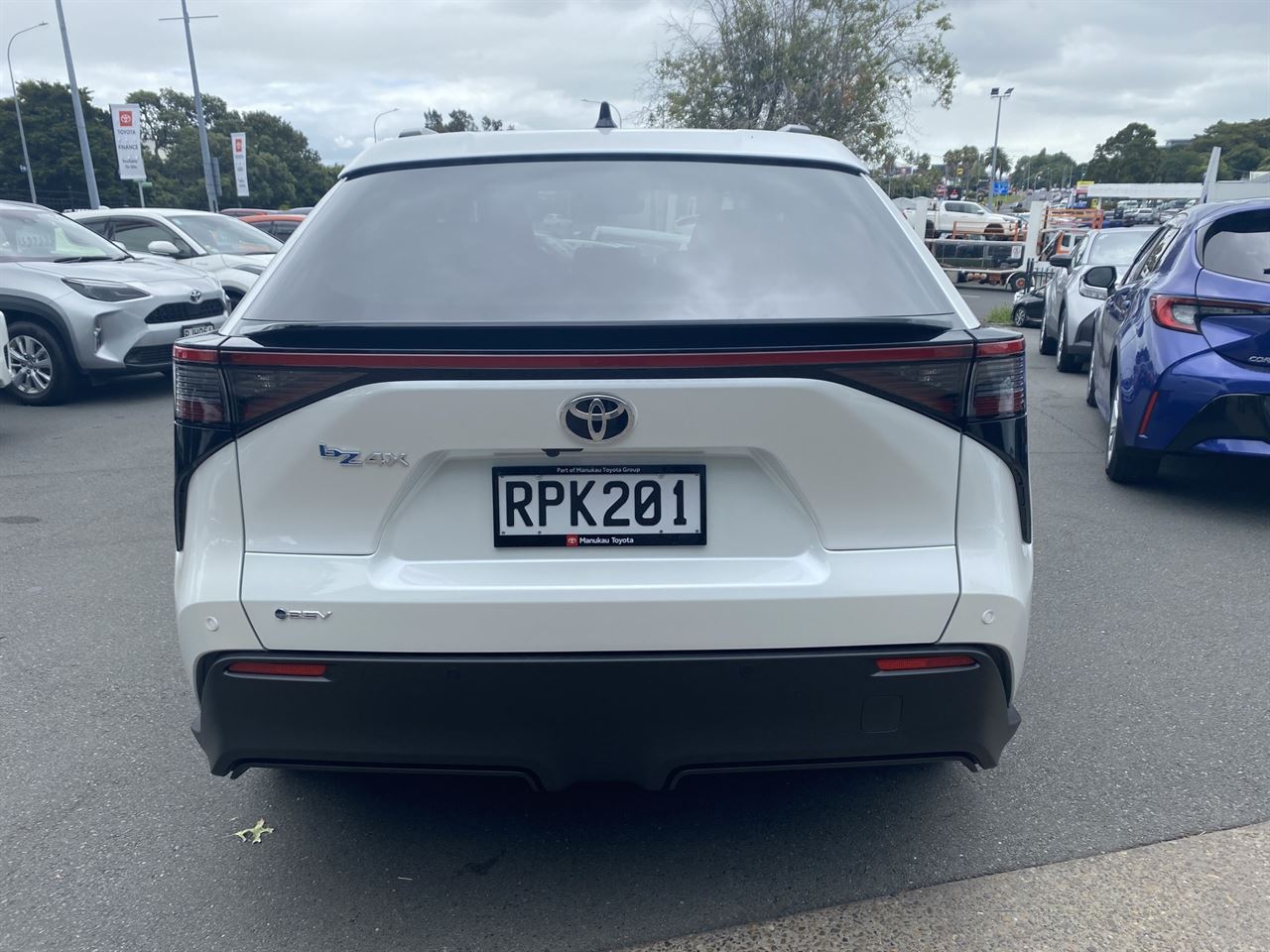Vehicle image 3