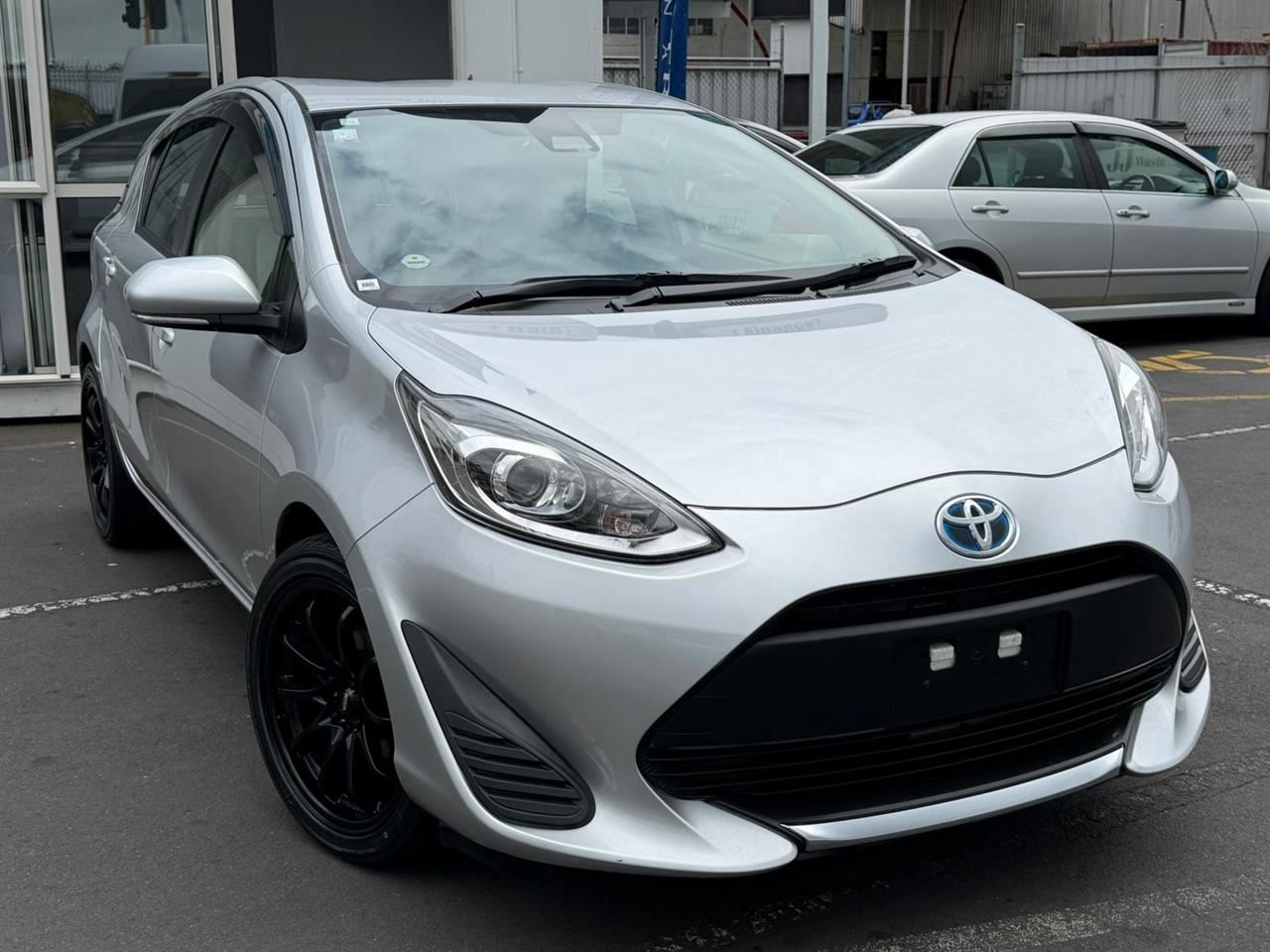 Vehicle image 1
