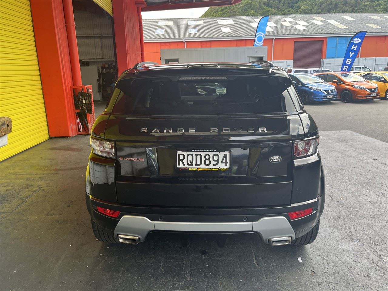 Vehicle image 5