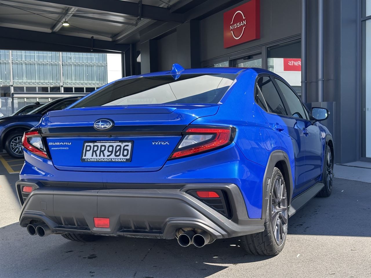 Vehicle image 4
