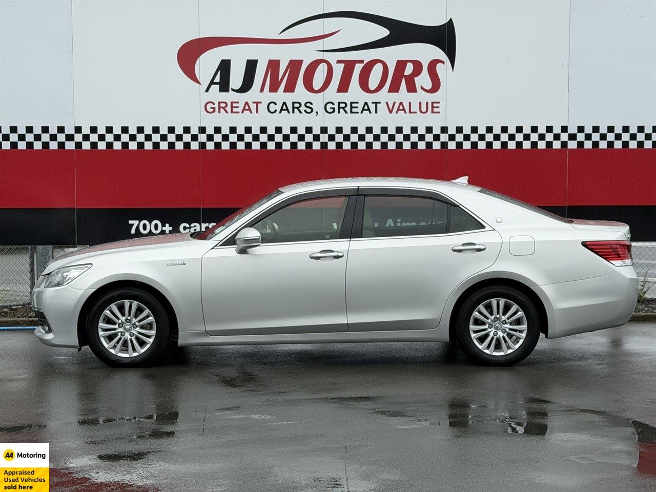 Vehicle image 3
