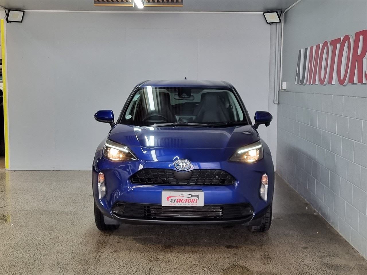 Vehicle image 2