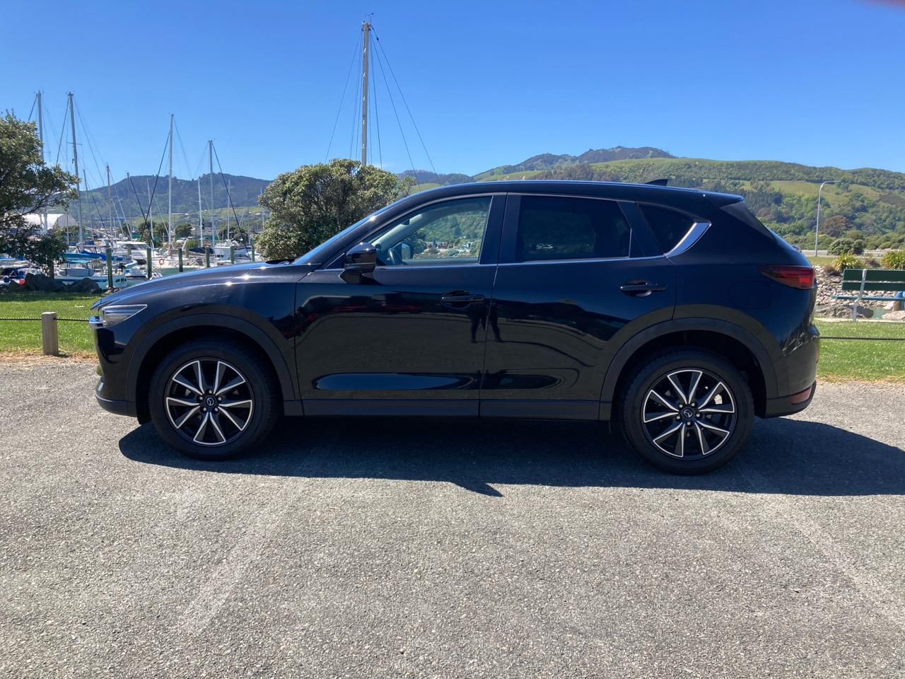 Vehicle image 5