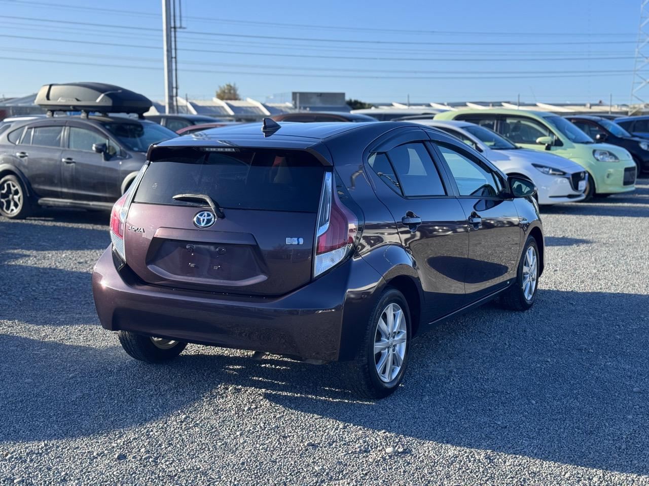 Vehicle image 5
