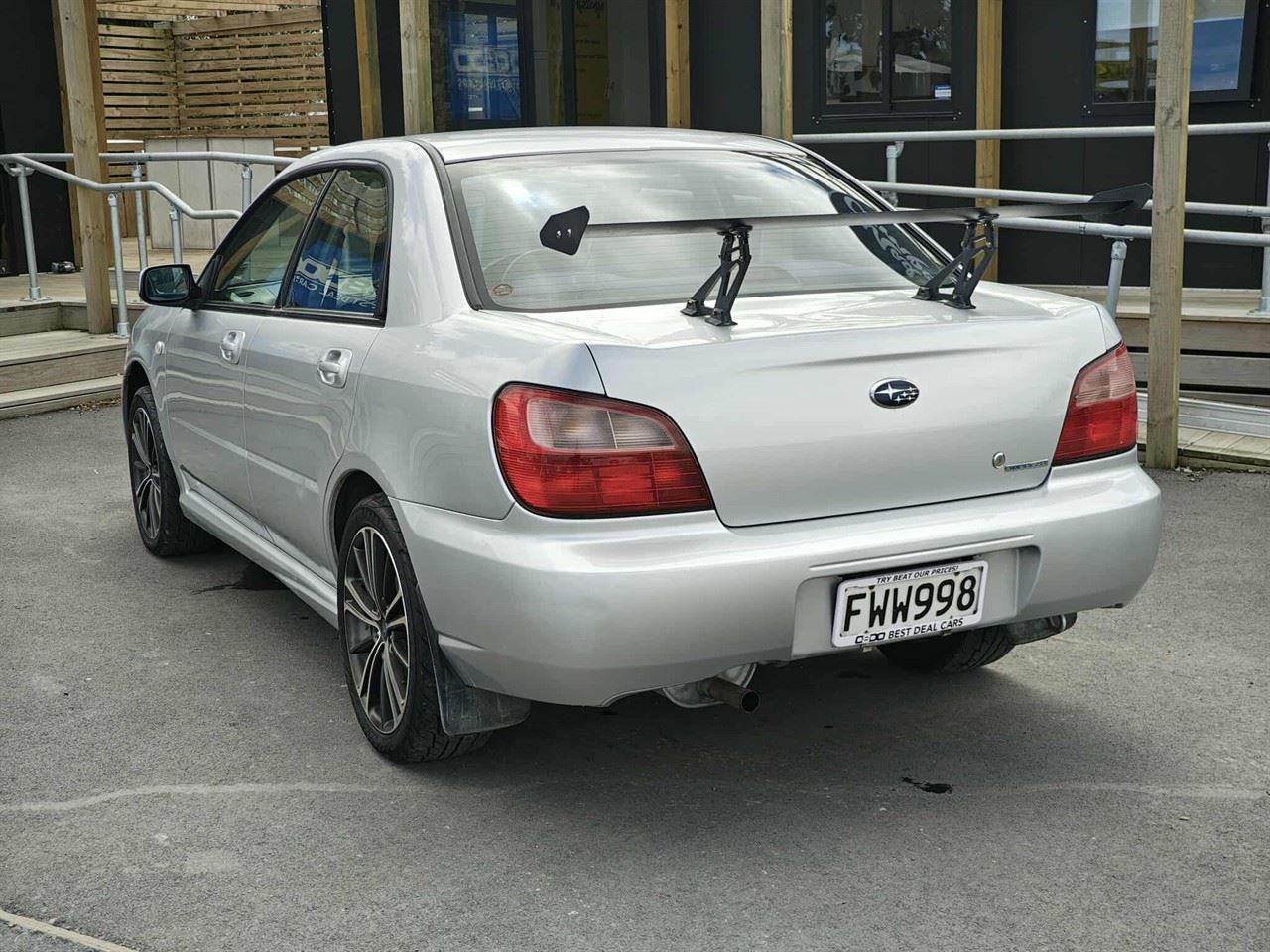 Vehicle image 4