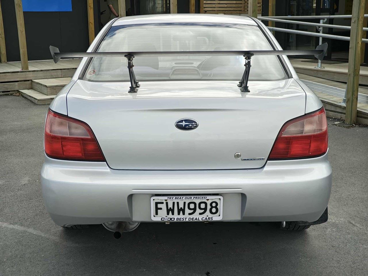 Vehicle image 5