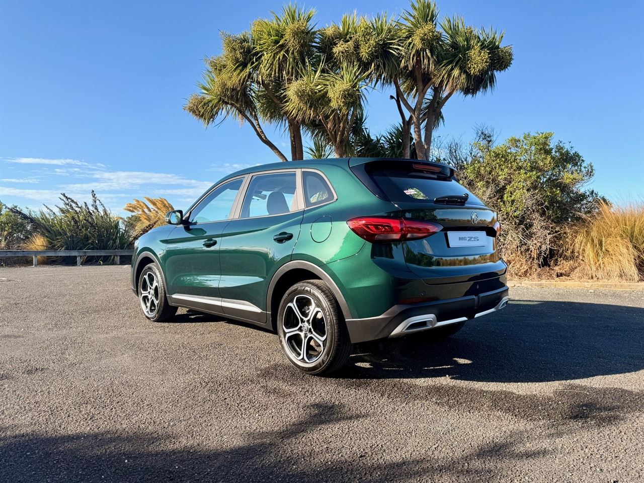 Vehicle image 5