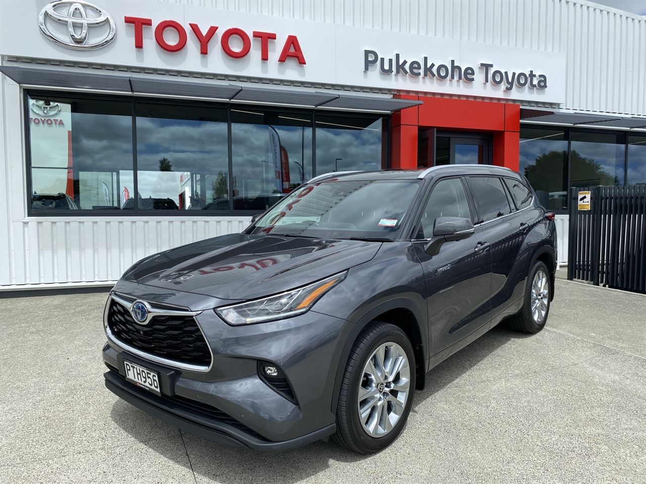 Vehicle image 1