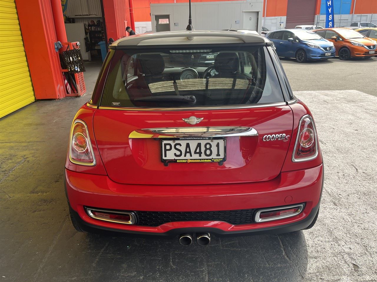 Vehicle image 5
