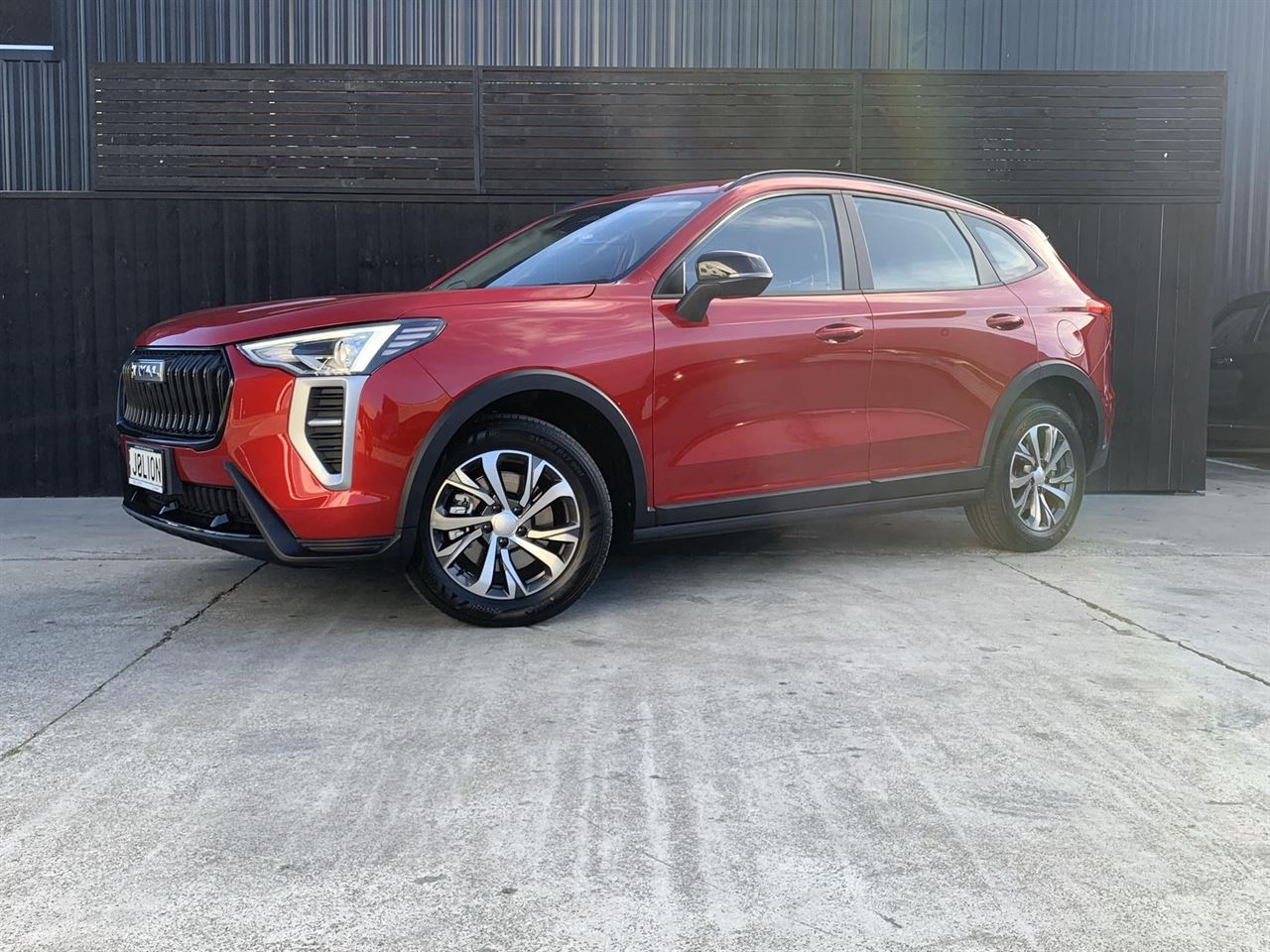Vehicle image 5