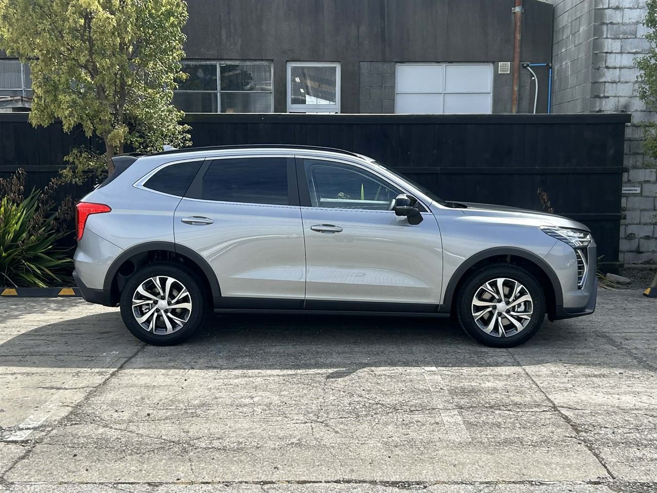Vehicle image 2